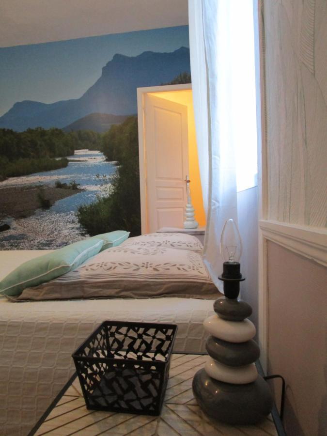 Bed and Breakfast Domaine Des Chabriers Ourches Экстерьер фото