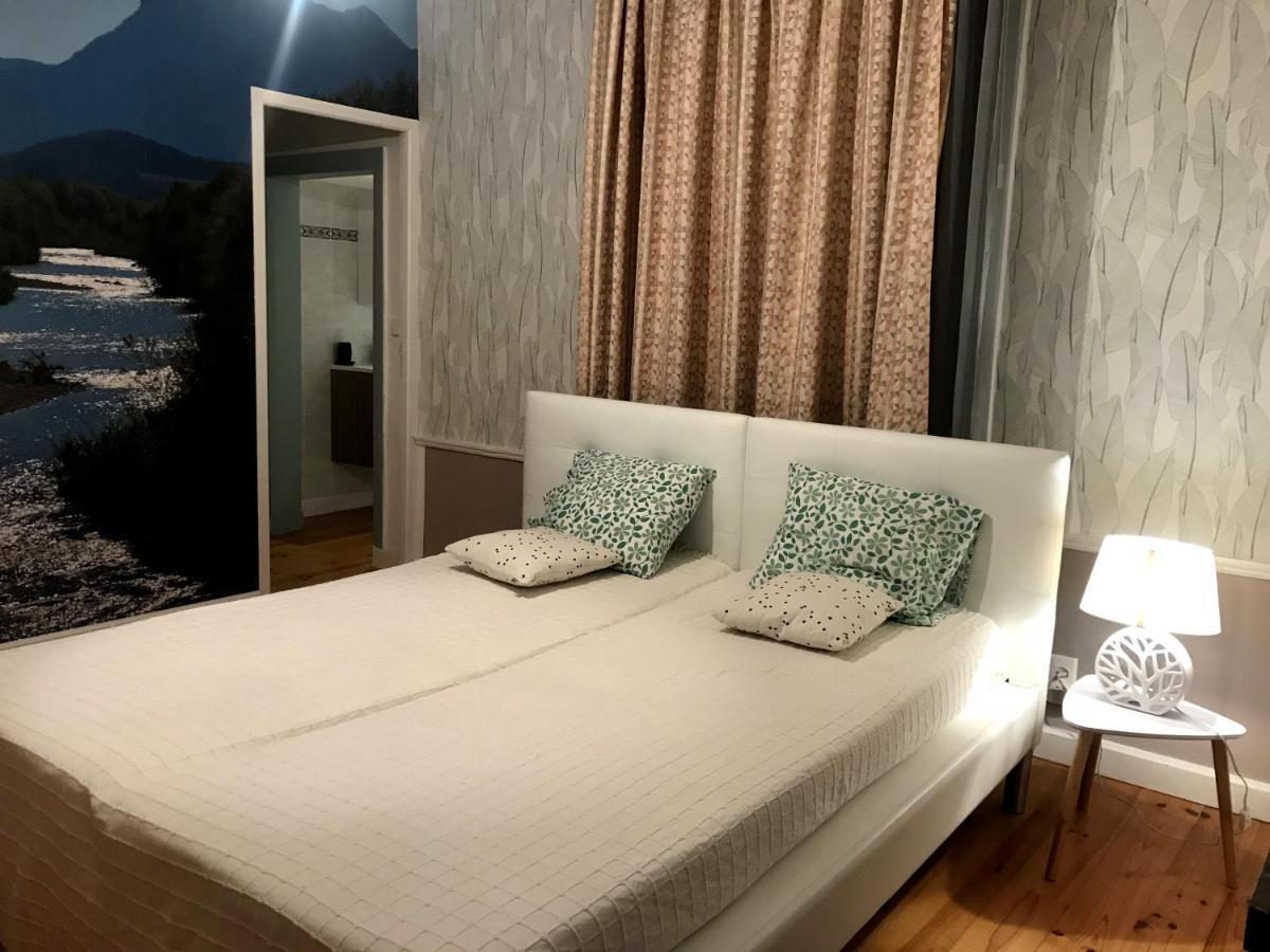 Bed and Breakfast Domaine Des Chabriers Ourches Экстерьер фото