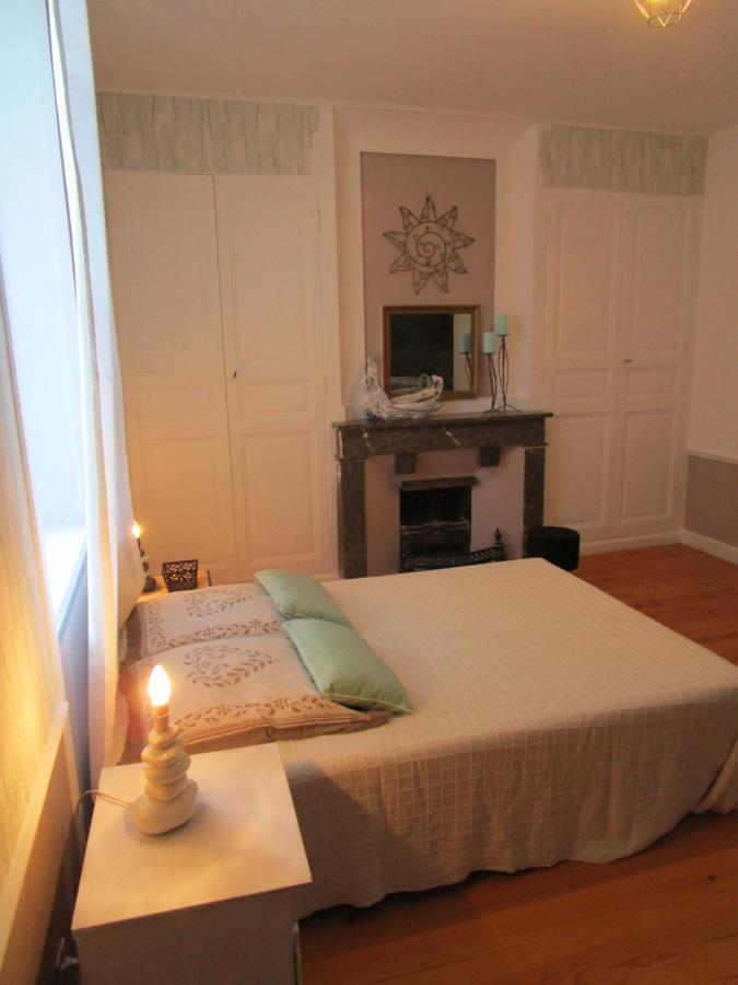 Bed and Breakfast Domaine Des Chabriers Ourches Экстерьер фото