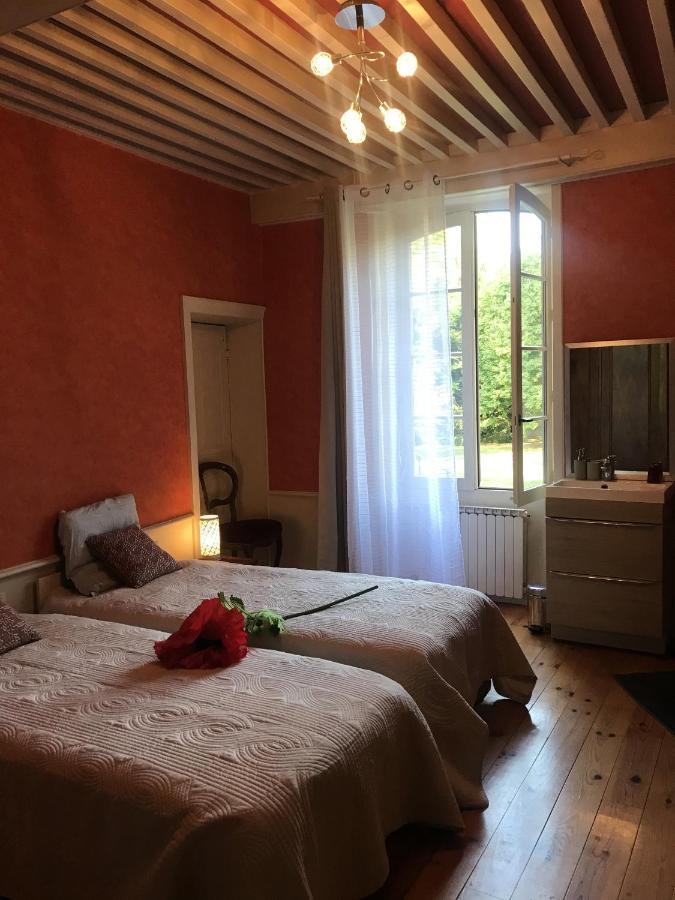 Bed and Breakfast Domaine Des Chabriers Ourches Экстерьер фото