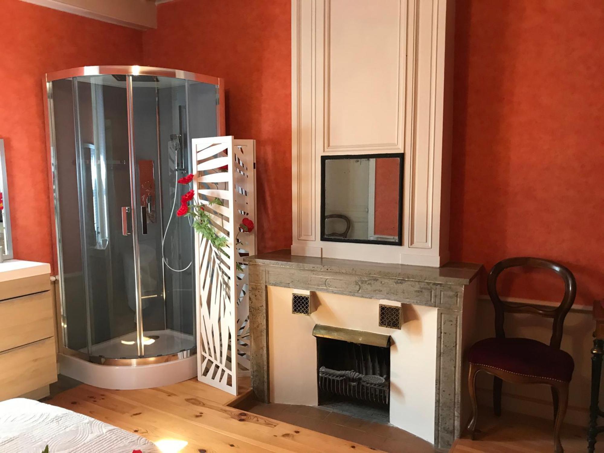 Bed and Breakfast Domaine Des Chabriers Ourches Экстерьер фото