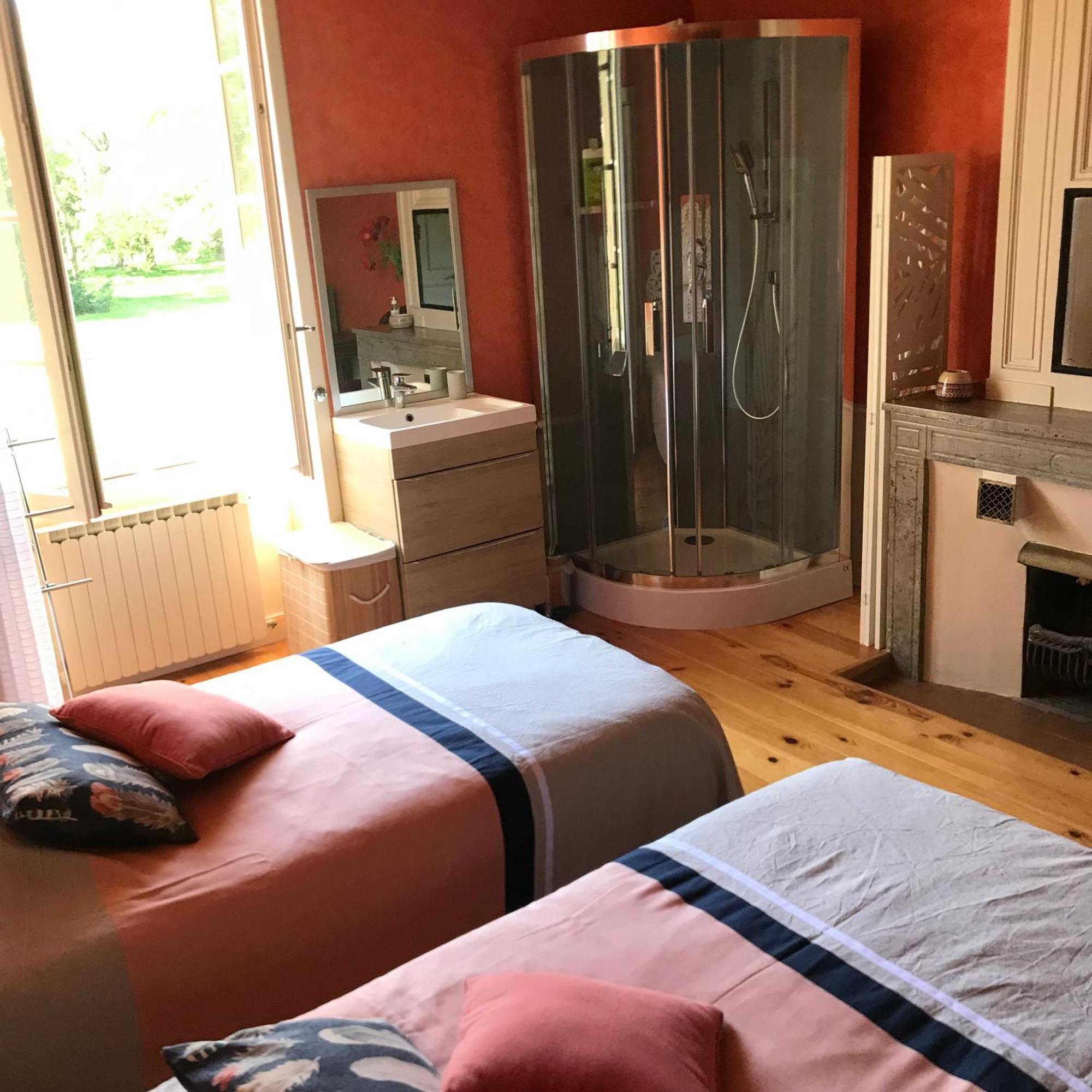 Bed and Breakfast Domaine Des Chabriers Ourches Экстерьер фото